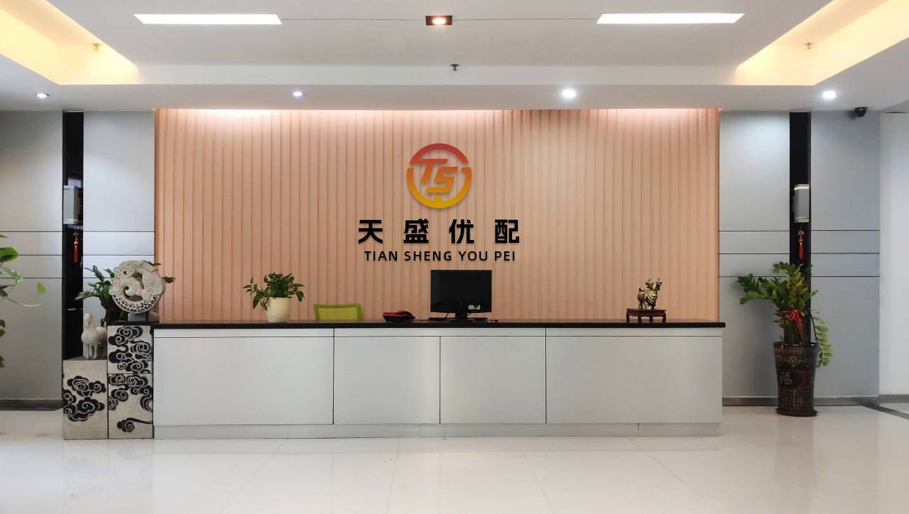 中金优配 “全球唯一一只”LABUBU拍出108万元，机构唱多泡泡玛特股价